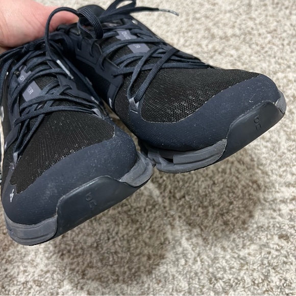 ON Running Men's Cloudflyer 4 Black and White Running Shoes Size 14 - Picture 6 of 13